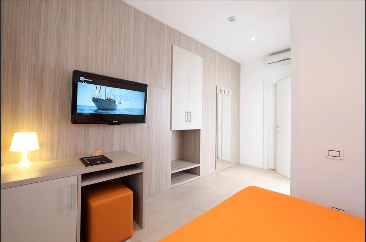 Hotel Simi Lan لينانو سابيادورو المظهر الخارجي الصورة